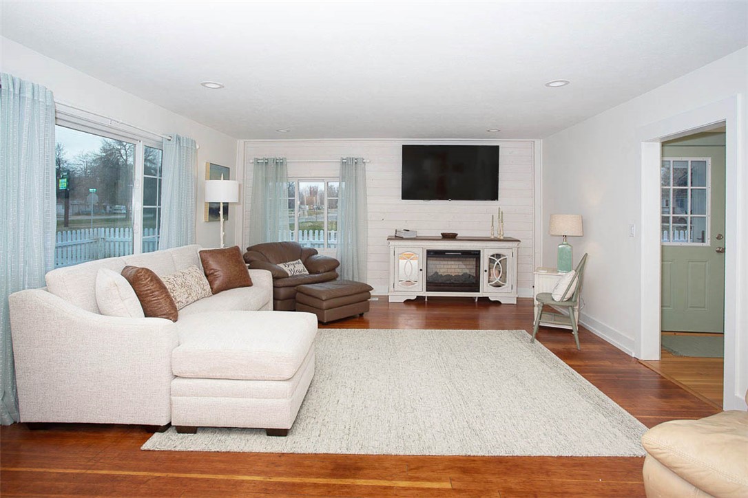 Joliet, Montana 59041, United States, 2 Bedrooms Bedrooms, ,1 BathroomBathrooms,Residential,Active,244879