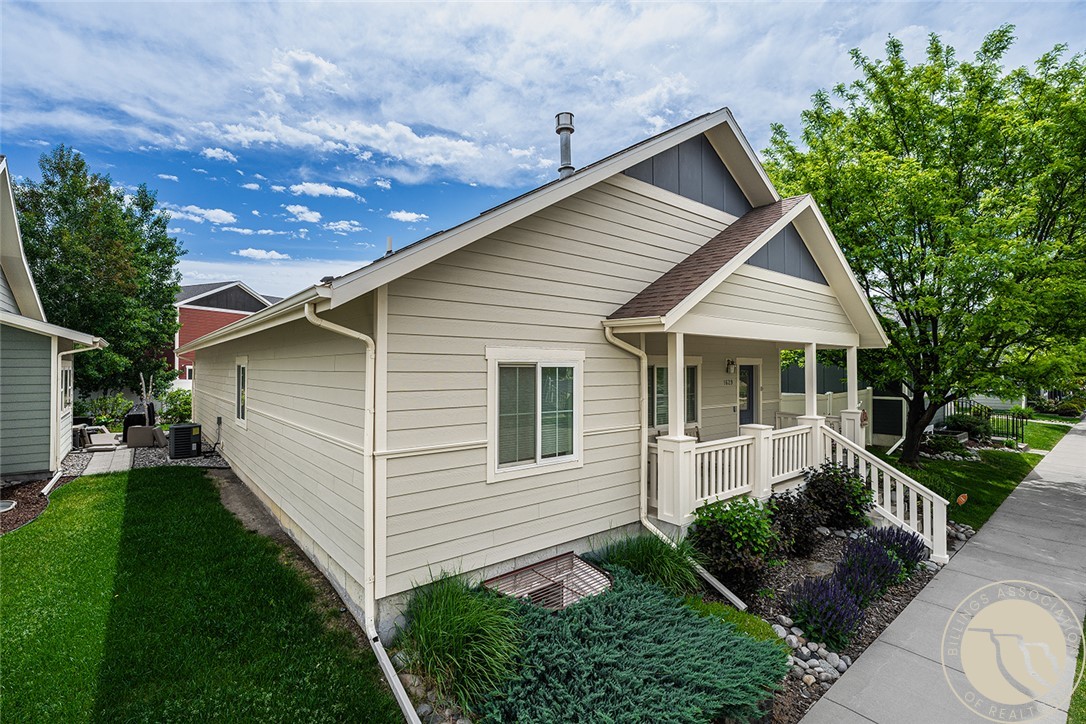1629 Lone Pine Drive