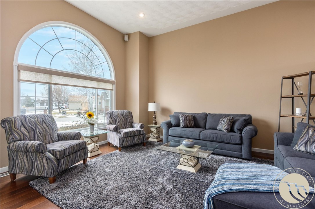 250 Wind Cave Circle