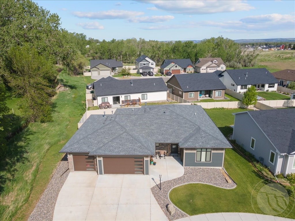 2713 Auburn Circle