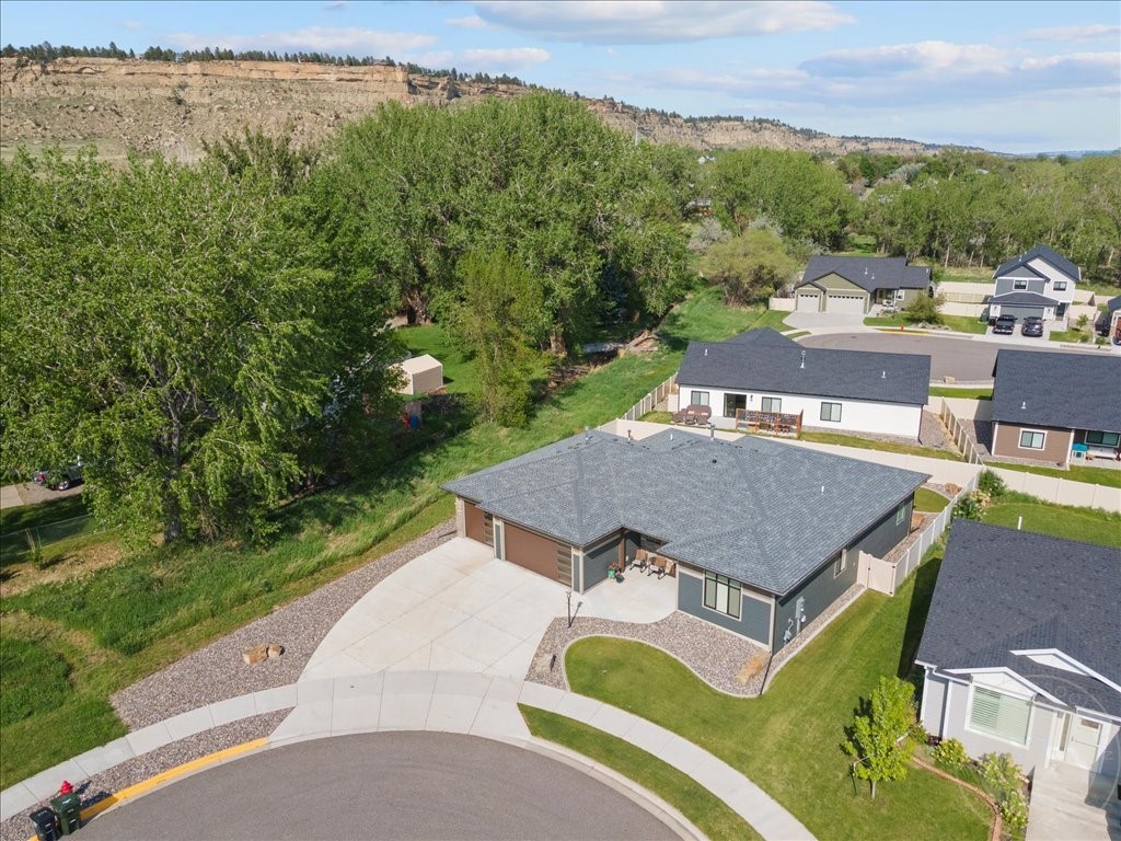 2713 Auburn Circle