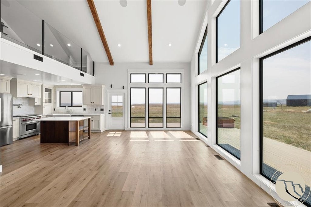 20 Pelican Point