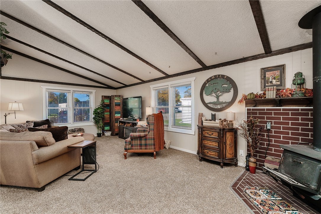 13 Plumcreek Dr