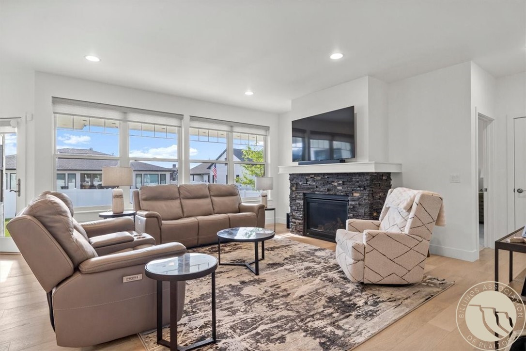 4923 Silver Creek Trail