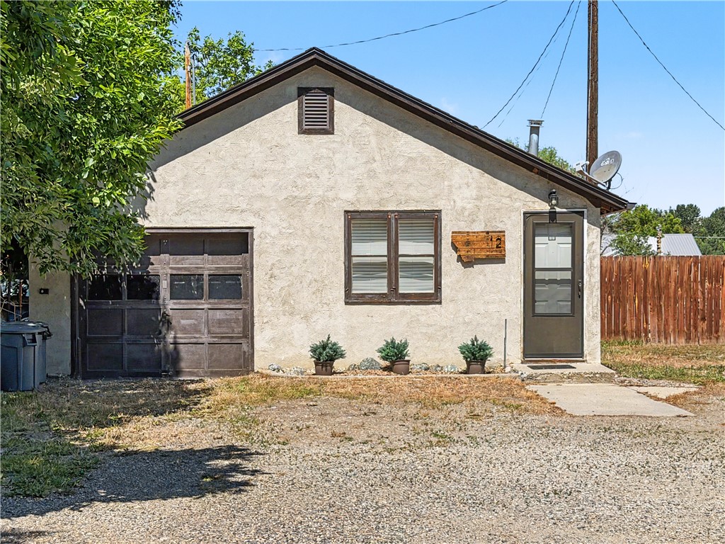12, 14, 16, 18 Montana Avenue