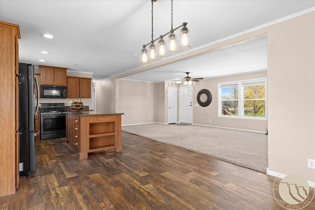 3828 & 3846 Mallard Drive