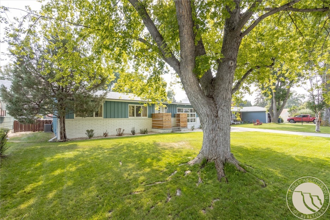 2105 11th Street W