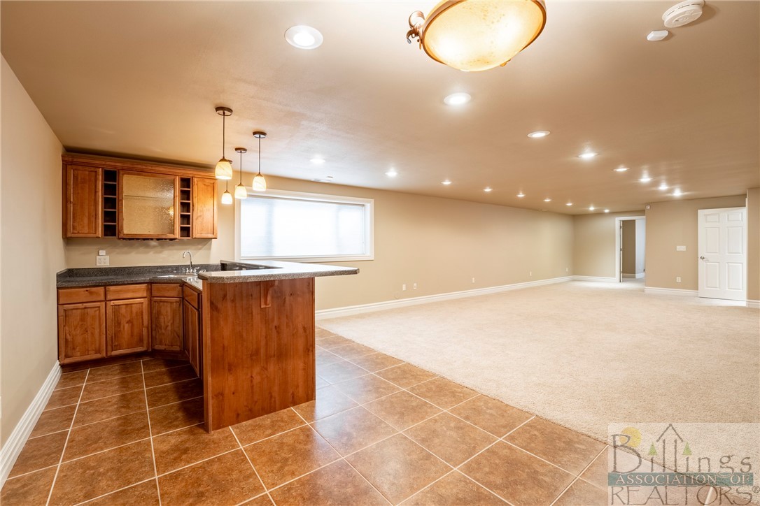 Billings, Montana 59106, United States, 6 Bedrooms Bedrooms, ,4 BathroomsBathrooms,Residential,Contingent,63449