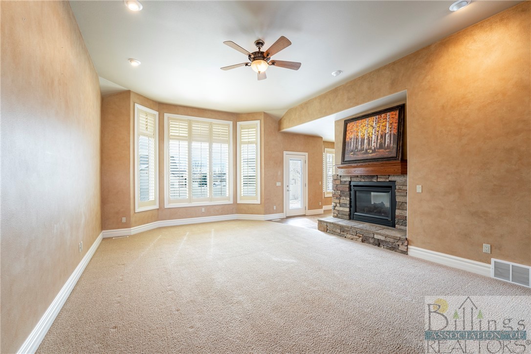 Billings, Montana 59106, United States, 6 Bedrooms Bedrooms, ,4 BathroomsBathrooms,Residential,Contingent,63449