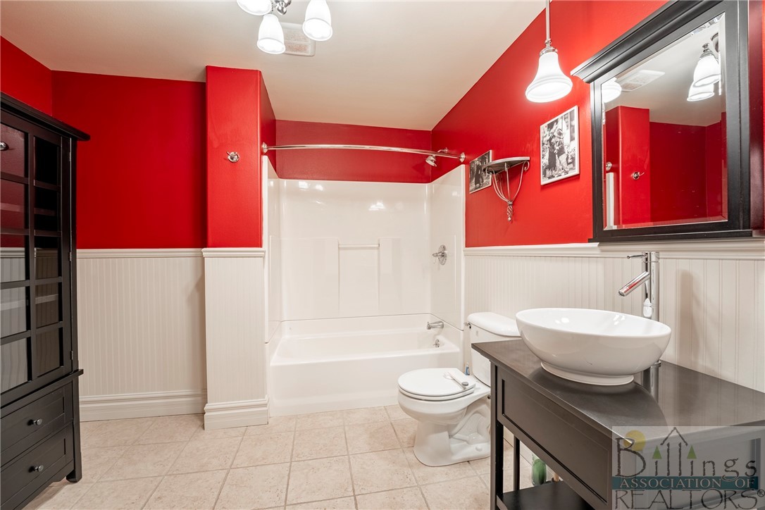 Billings, Montana 59106, United States, 6 Bedrooms Bedrooms, ,4 BathroomsBathrooms,Residential,Contingent,63449