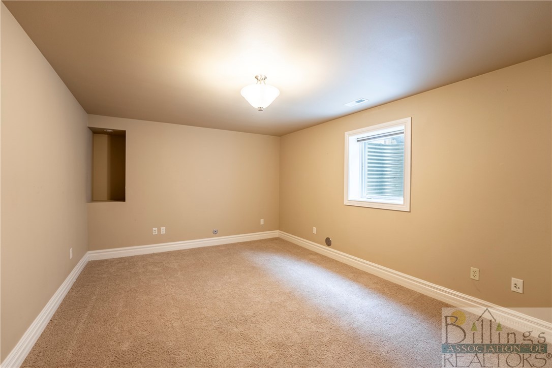 Billings, Montana 59106, United States, 6 Bedrooms Bedrooms, ,4 BathroomsBathrooms,Residential,Contingent,63449