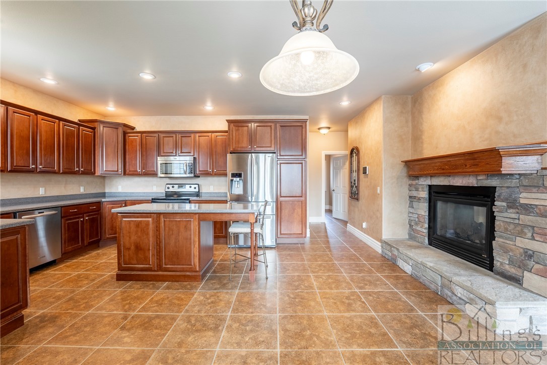 Billings, Montana 59106, United States, 6 Bedrooms Bedrooms, ,4 BathroomsBathrooms,Residential,Contingent,63449