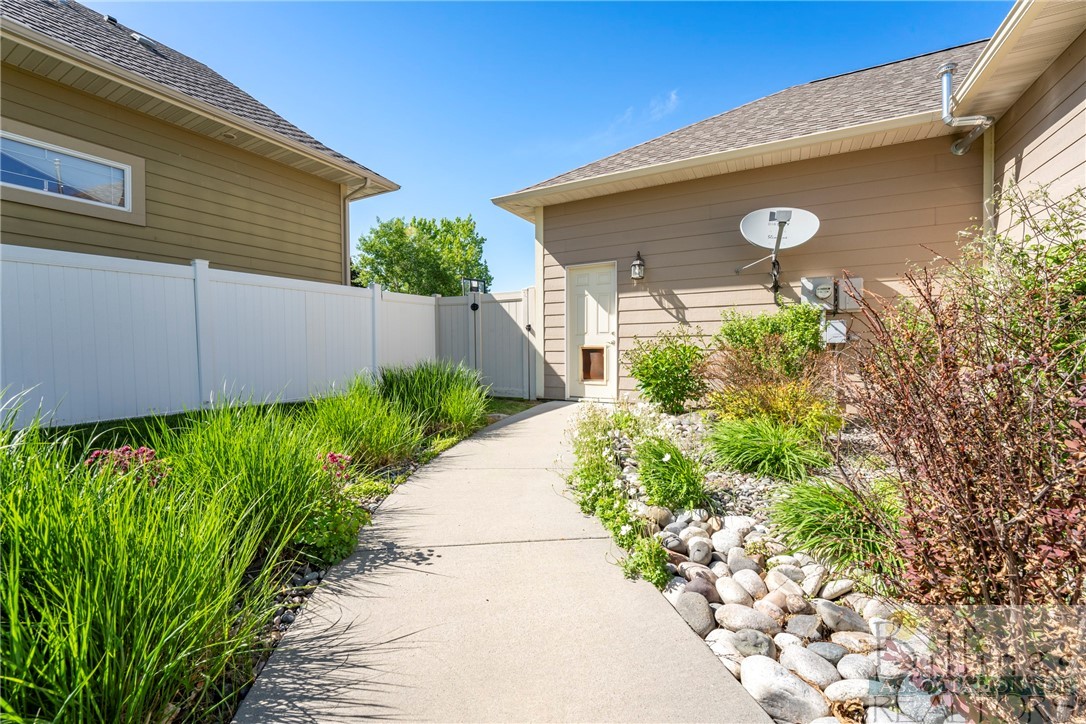 Billings, Montana 59106, United States, 6 Bedrooms Bedrooms, ,4 BathroomsBathrooms,Residential,Contingent,63449