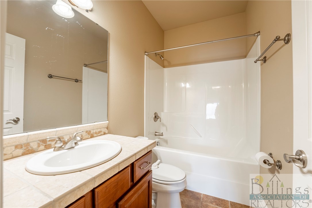 Billings, Montana 59106, United States, 6 Bedrooms Bedrooms, ,4 BathroomsBathrooms,Residential,Contingent,63449