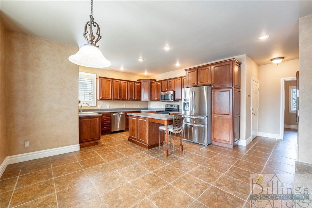 Billings, Montana 59106, United States, 6 Bedrooms Bedrooms, ,4 BathroomsBathrooms,Residential,Contingent,63449