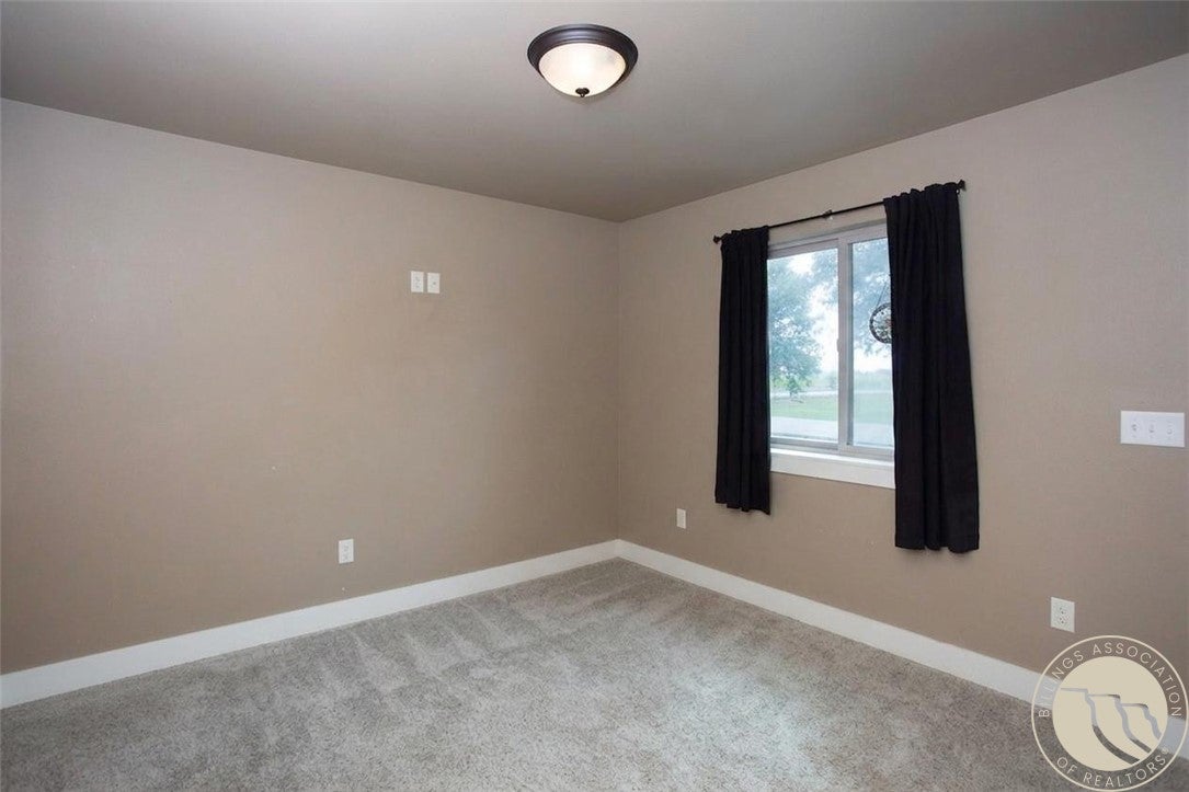 5606 XB Road