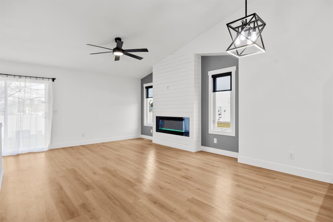 1226 Cottonwood Boulevard 8