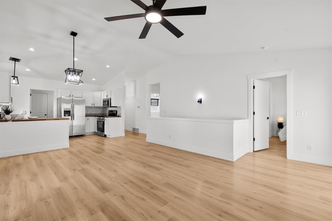 1226 Cottonwood Boulevard 8