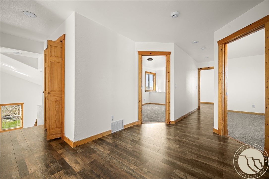 1960 Coyote Ridge Road N