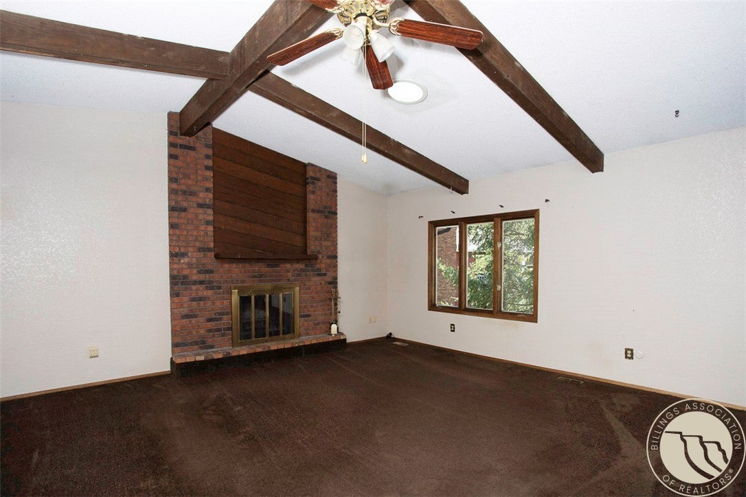 1919 Chickadee Circle