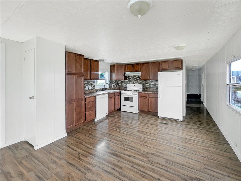 702 Pine