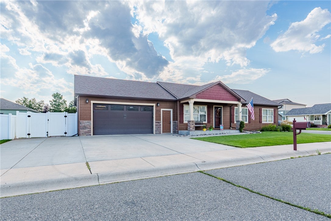 3076 Hunters Ridge Loop