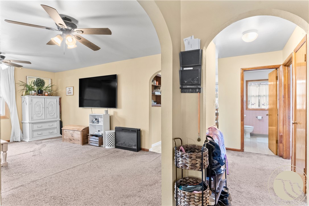 1015 1st Street W