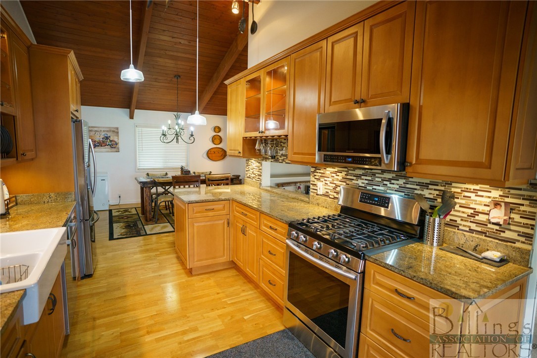 Columbus, Montana 59019, United States, 3 Bedrooms Bedrooms, ,2 BathroomsBathrooms,Residential,Contingent,67614