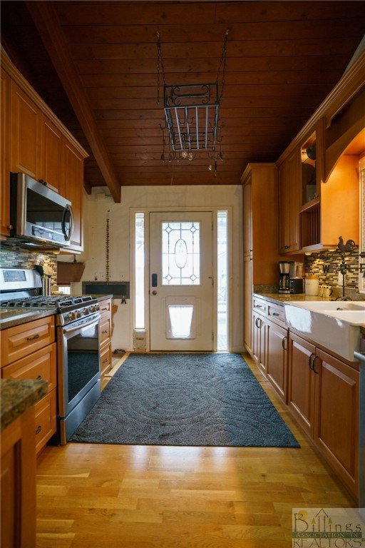 Columbus, Montana 59019, United States, 3 Bedrooms Bedrooms, ,2 BathroomsBathrooms,Residential,Contingent,67614