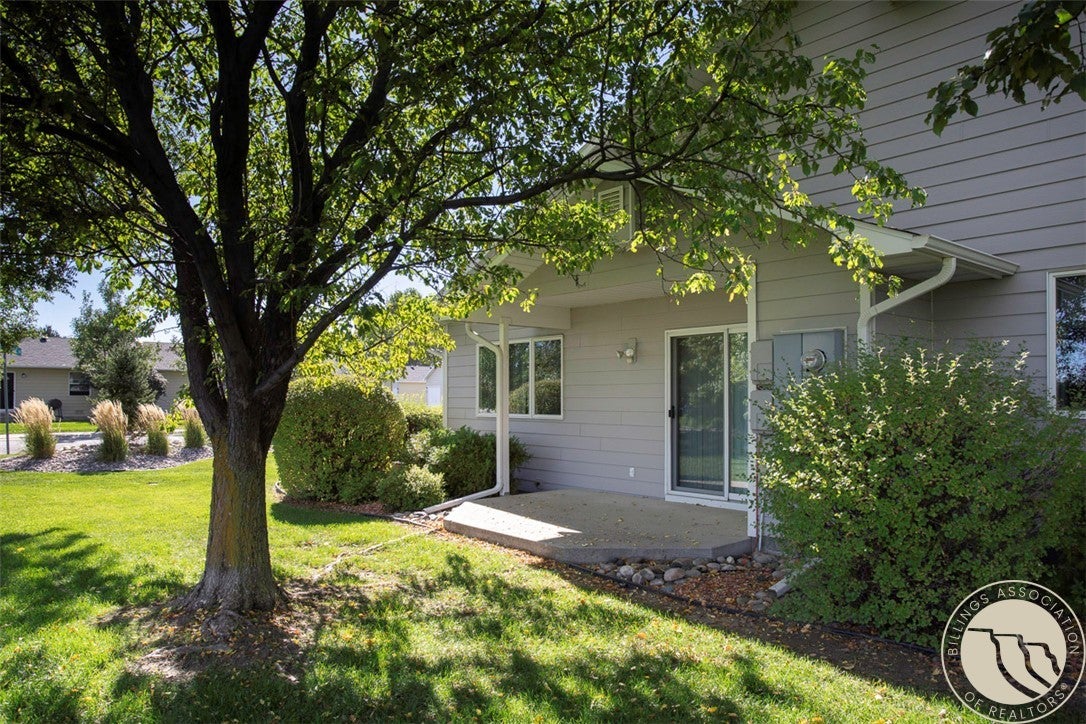3355 Crater Lake Avenue 8