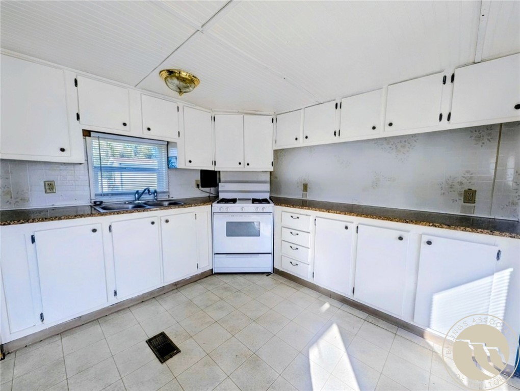 2224 Highway 87 E #22