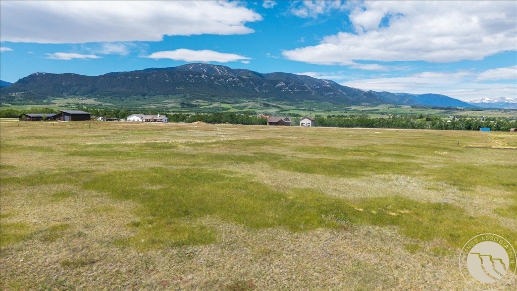 32 Red Lodge Creek Road