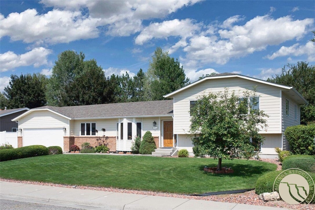 2431 Applewood Ave