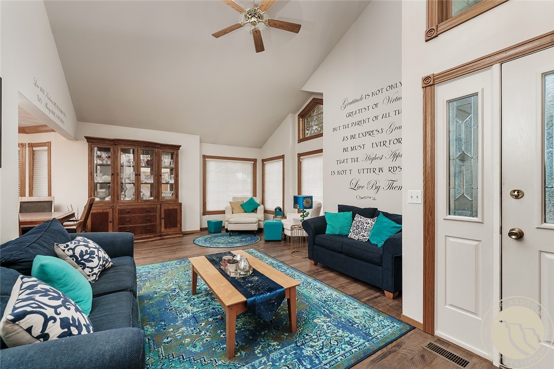 1921 Eastridge Drive