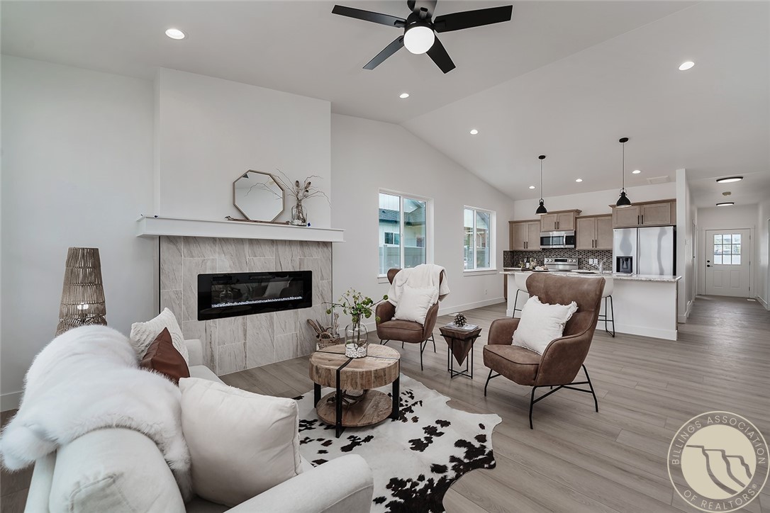 1127 - 1129 Buffalo Crossing Drive