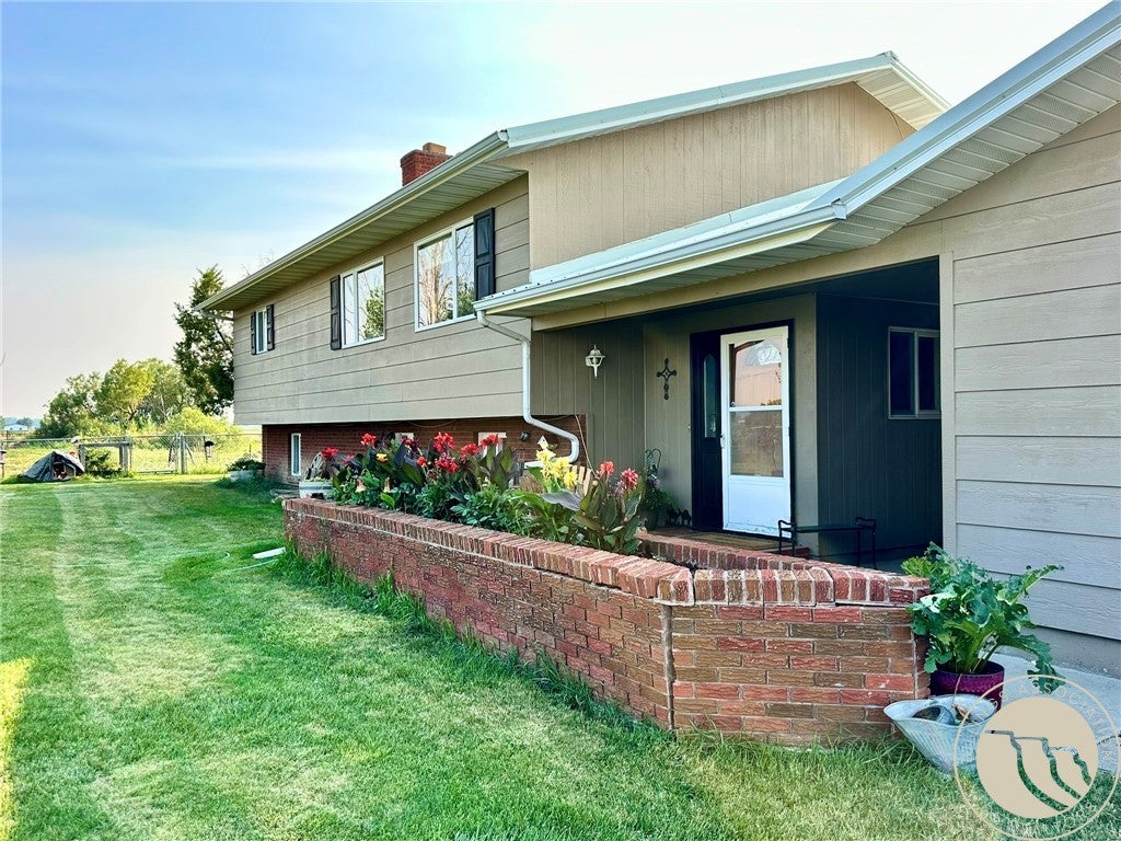 2606 N 17th Road