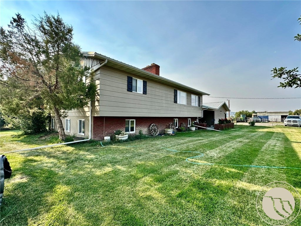 2606 N 17th Road
