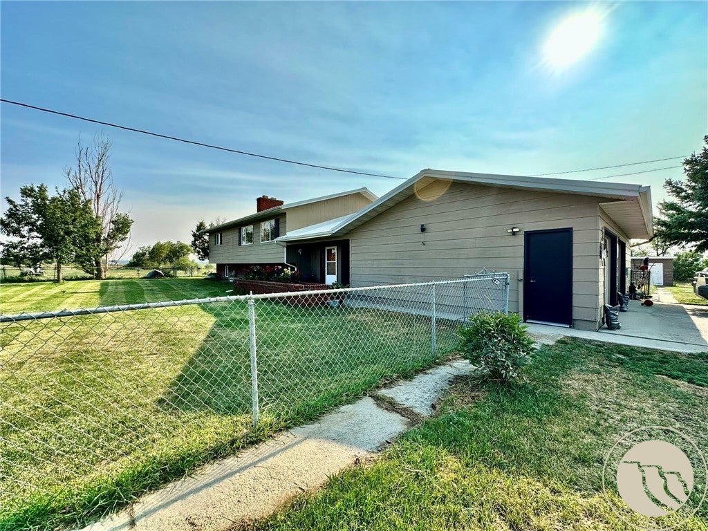 2606 N 17th Road