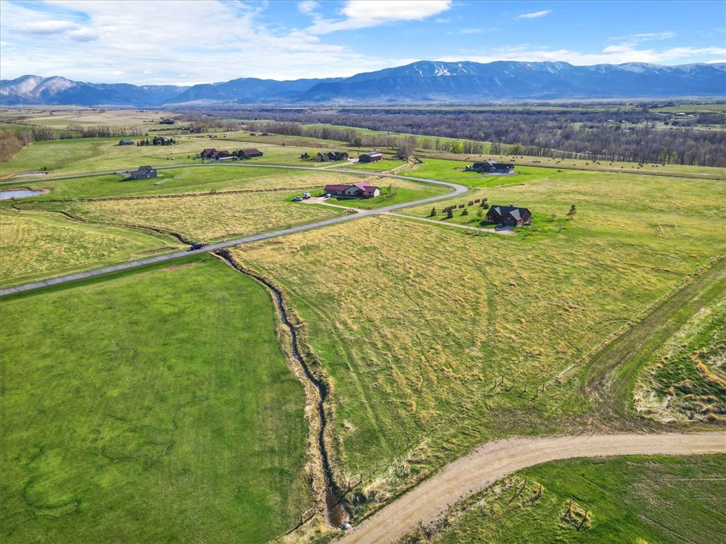 TBD-Lot 5 Horseshoe