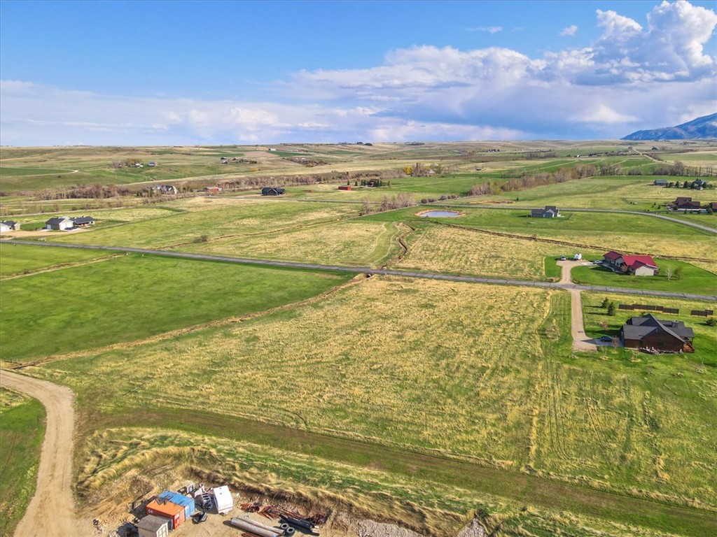 TBD-Lot 5 Horseshoe