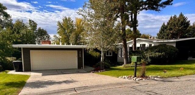 2140 Fairview Place