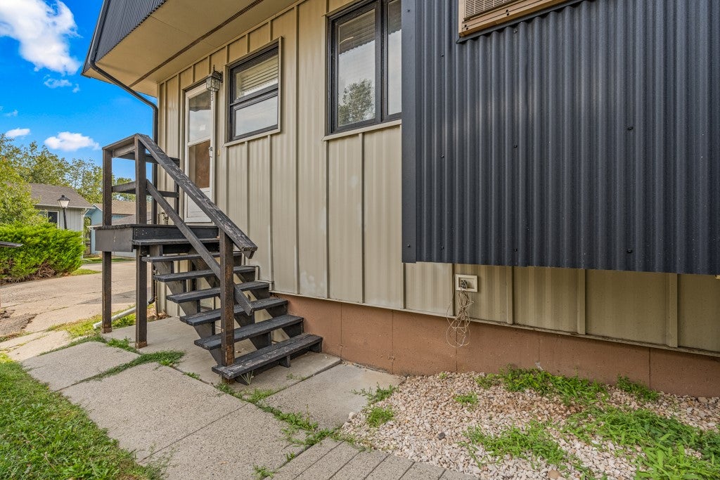 3339 Racquet Drive 6
