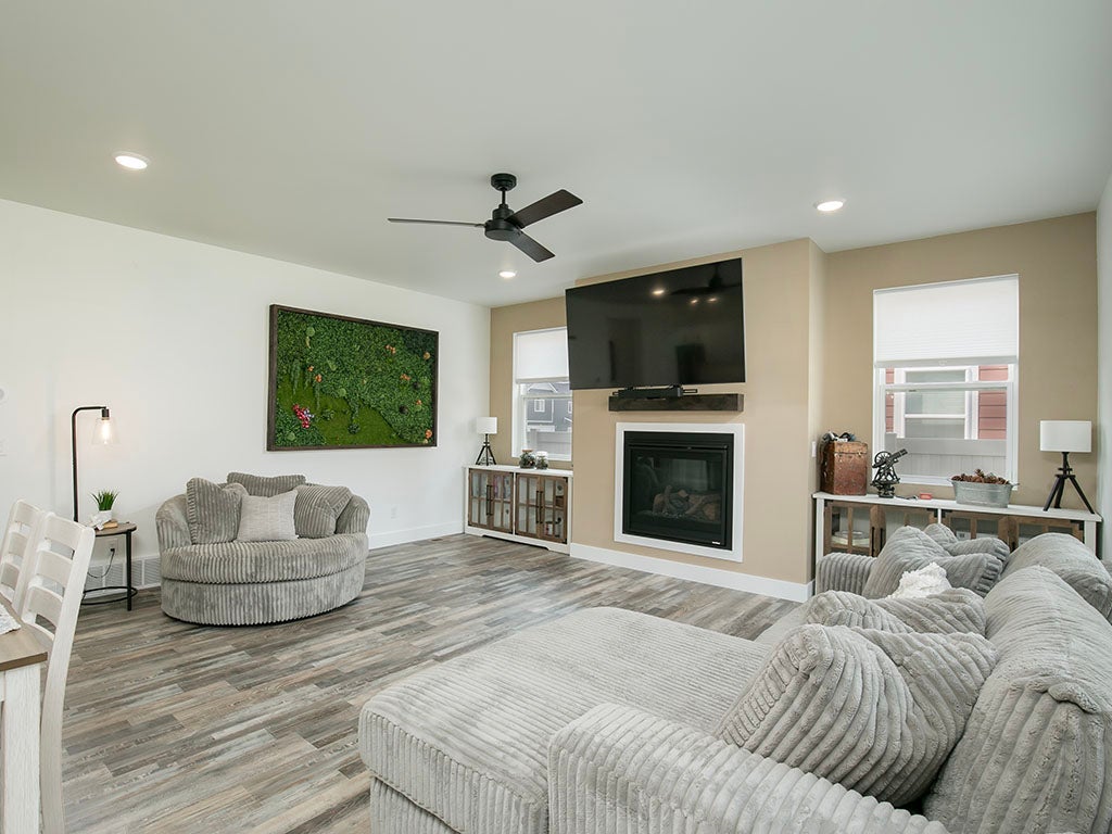 7049 Copper Sunset Drive
