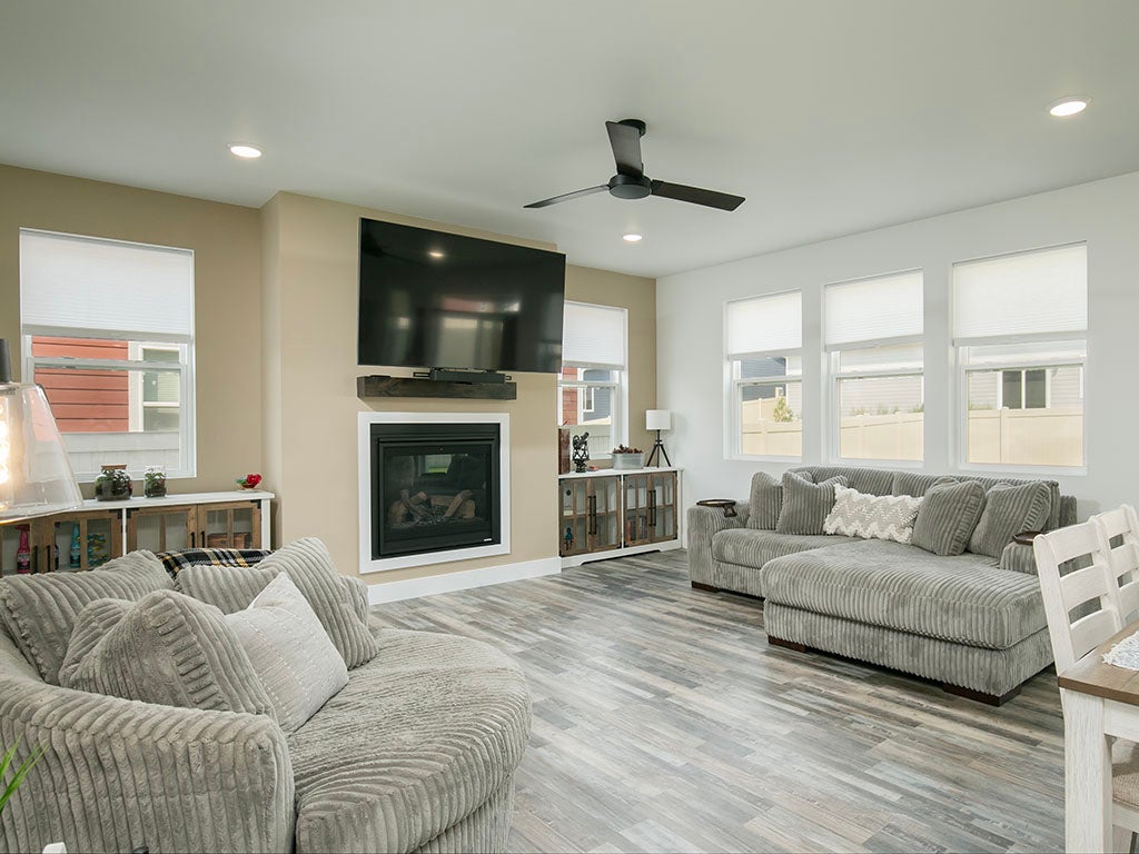 7049 Copper Sunset Drive