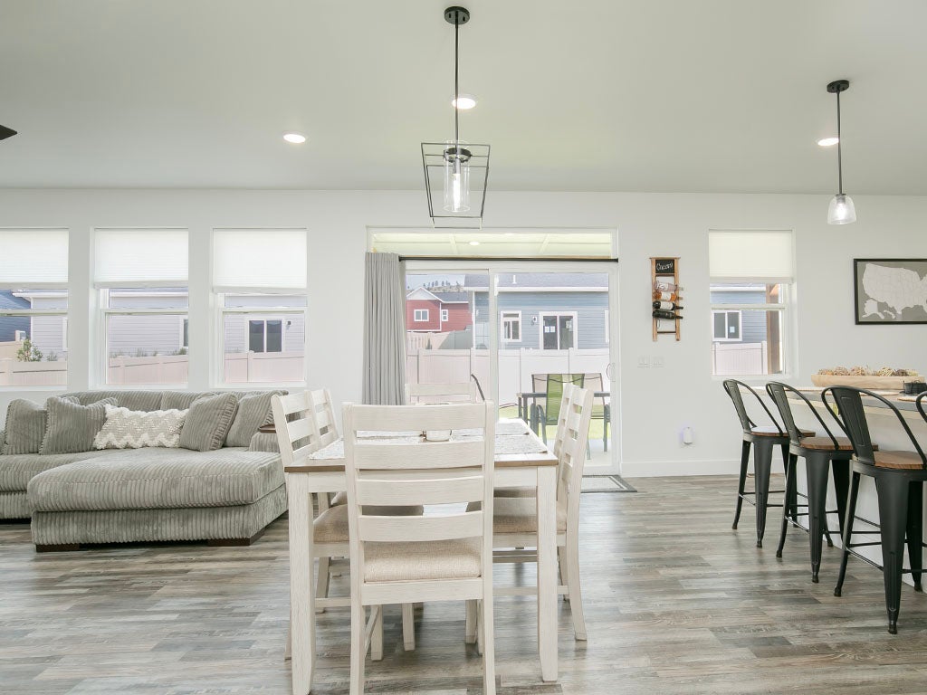 7049 Copper Sunset Drive