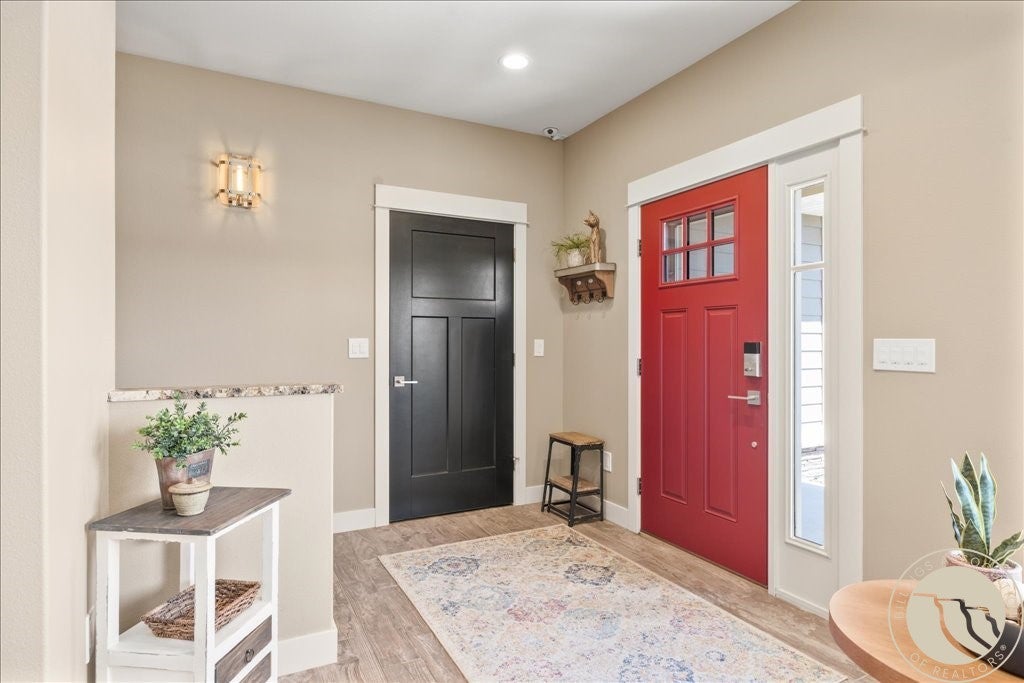 2418 Glengarry Lane