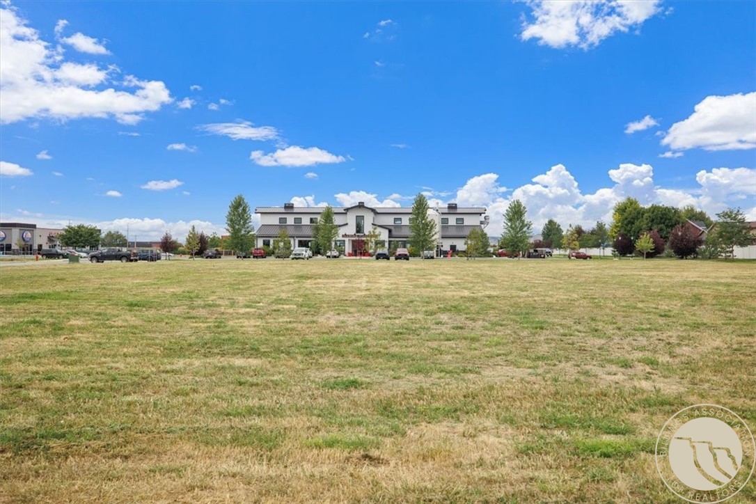 Block 1 Lot 5 Hawk Creek Ave