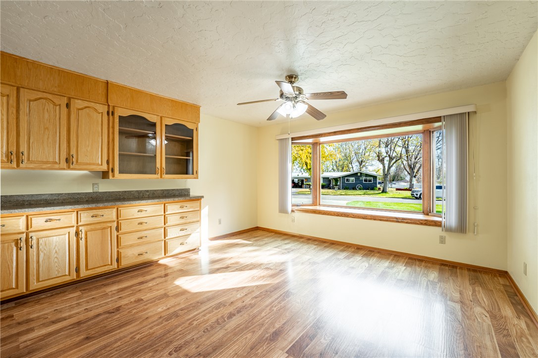 Billings, Montana 59105, United States, 4 Bedrooms Bedrooms, ,2 BathroomsBathrooms,Residential,Contingent,237191