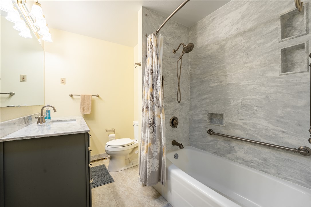 Billings, Montana 59105, United States, 4 Bedrooms Bedrooms, ,2 BathroomsBathrooms,Residential,Contingent,237191