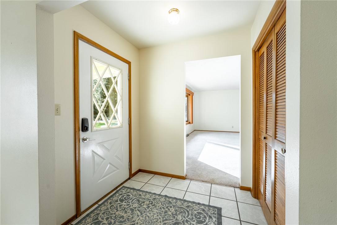 Billings, Montana 59105, United States, 4 Bedrooms Bedrooms, ,2 BathroomsBathrooms,Residential,Contingent,237191